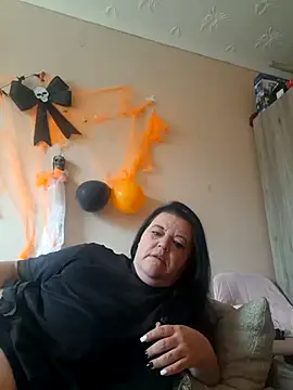 Snapshot of BlacReign chatting on 10-26-25, 02:34 BlacReign online show from 10-26-25, 02:34