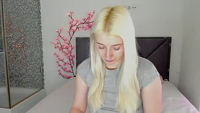 HollyTailors online show from 03-05-26, 01:18