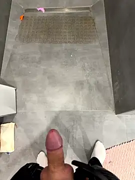 Snapshot of cumtributfan2025 chatting on 01-13-26, 05:02 cumtributfan2025 online show from 01-13-26, 05:02