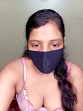 Snapshot of Rose-luckey chatting on 10-13-25, 12:27 Rose-luckey online show from 10-13-25, 12:27