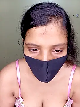 Snapshot of Rose-luckey chatting on 10-15-25, 06:02 Rose-luckey online show from 10-15-25, 06:02