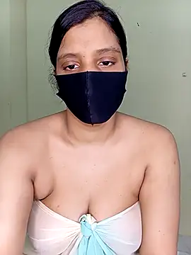 Snapshot of Rose-luckey chatting on 11-01-25, 06:10 Rose-luckey online show from 11-01-25, 06:10