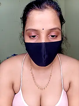 Snapshot of Rose-luckey chatting on 11-15-25, 06:59 Rose-luckey online show from 11-15-25, 06:59