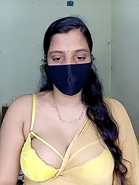 Snapshot of Rose-luckey chatting on 11-20-25, 06:29 Rose-luckey online show from 11-20-25, 06:29