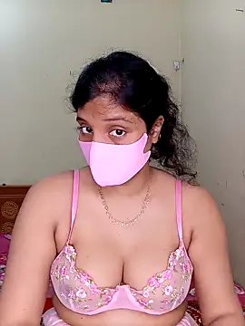 Snapshot of Rose-luckey chatting on 12-19-25, 12:45 Rose-luckey online show from 12-19-25, 12:45