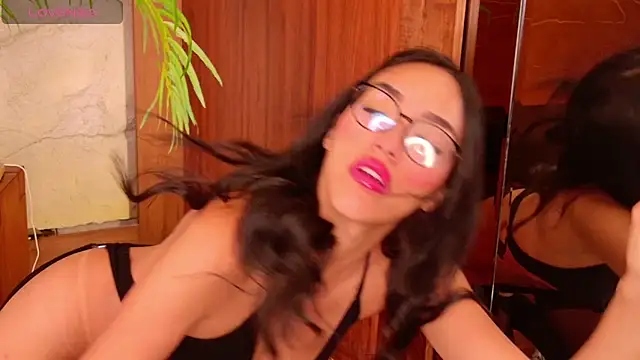 lissafeniix  online show from 04-25-26, 10:29