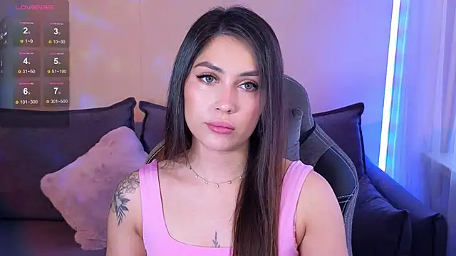 Snapshot of CarolineGuthrie chatting on 10-03-25, 11:40 CarolineGuthrie online show from 10-03-25, 11:40