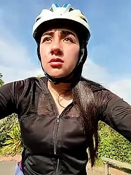 CAROLINE  07 online show from 04-28-26, 12:32