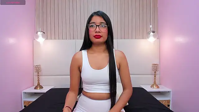 MelanyWayne  online show from 03-12-26, 06:58