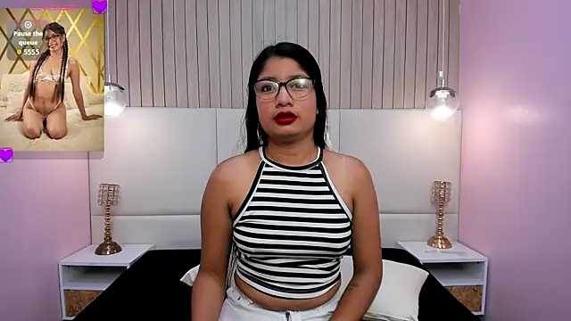 Snapshot of MelanyWayne_ chatting on 07-23-26, 11:41 MelanyWayne online show from 07-23-26, 11:41