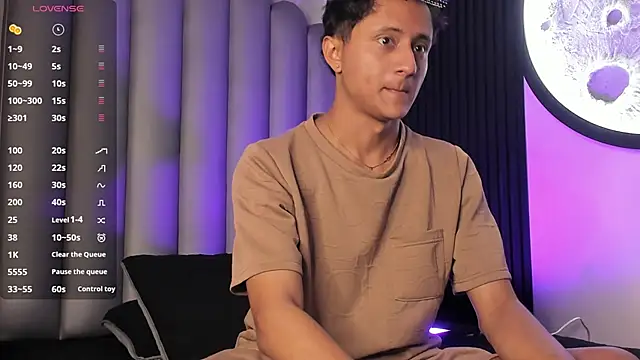  Leohot  online show from 10-22-25, 03:18