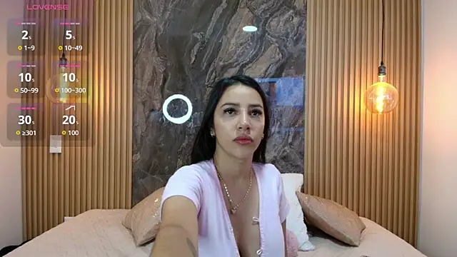 Snapshot of Alana-Jones chatting on 09-12-25, 11:21 Alana-Jones online show from 09-12-25, 11:21