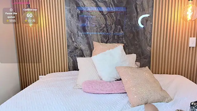 Snapshot of Alana-Jones chatting on 09-20-25, 12:50 Alana-Jones online show from 09-20-25, 12:50