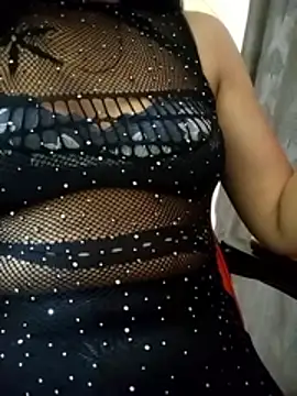 Snapshot of Quinn_Bebo chatting on 10-27-25, 01:59 Quinn Bebo online show from 10-27-25, 01:59