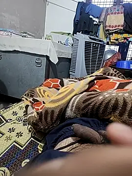 Snapshot of monty935 chatting on 01-10-26, 11:45 monty935 online show from 01-10-26, 11:45