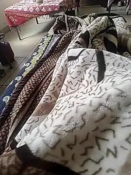 Snapshot of monty935 chatting on 02-01-26, 06:45 monty935 online show from 02-01-26, 06:45