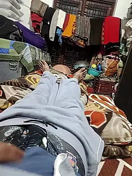 Snapshot of monty935 chatting on 02-07-26, 03:49 monty935 online show from 02-07-26, 03:49