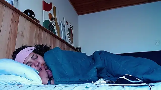 IVONNE COLLINS33 online show from 11-08-25, 09:24