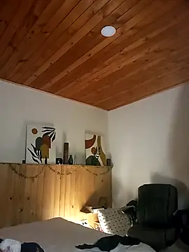 IVONNE COLLINS33 online show from 02-18-26, 01:23