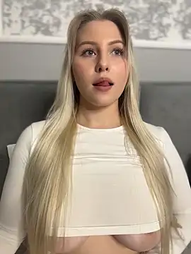 Snapshot of Amy_mit chatting on 09-28-25, 02:22 Amy mit online show from 09-28-25, 02:22