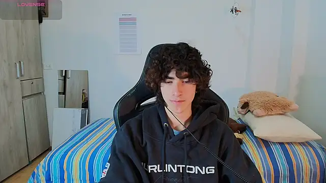 Nude Boy18 online show from 02-23-26, 01:58