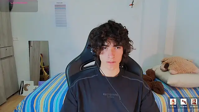 Nude Boy18 online show from 03-04-26, 06:19