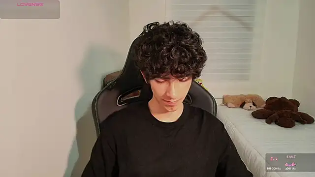 Nude Boy18 online show from 06-16-26, 04:26