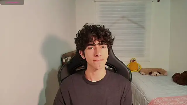 Nude Boy18 online show from 06-17-26, 03:20