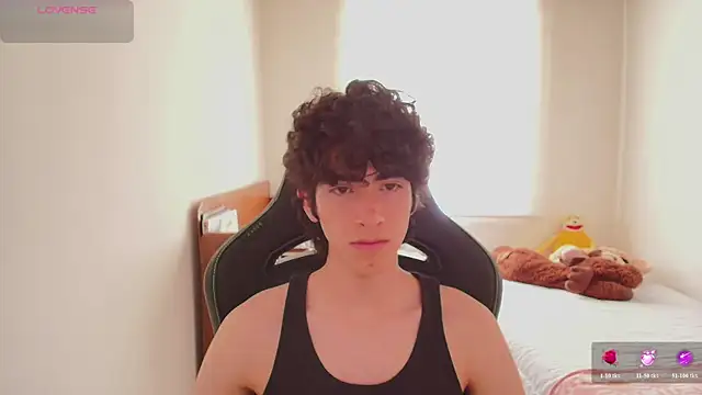 Nude Boy18 online show from 06-23-26, 07:12