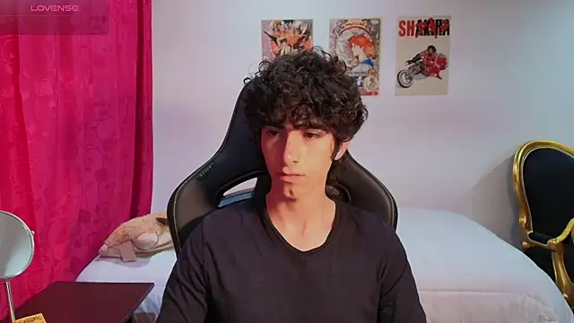 Nude Boy18 online show from 07-06-26, 01:02