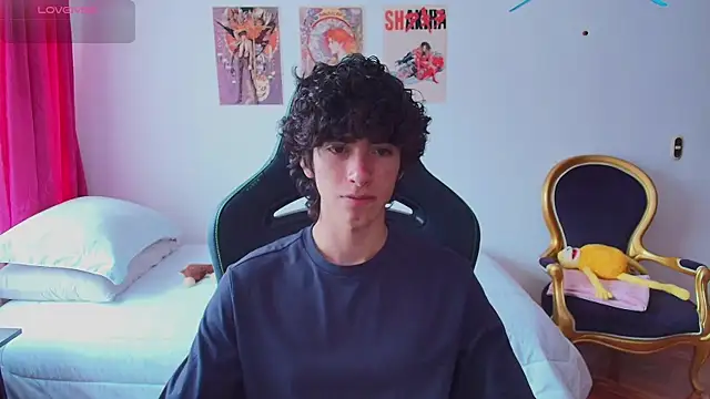 Nude Boy18 online show from 07-19-26, 08:34