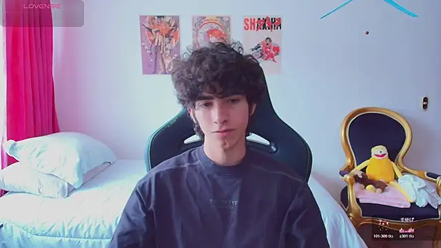 Nude Boy18 online show from 07-21-26, 06:43