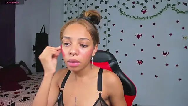 yumi hanna online show from 04-29-26, 02:37