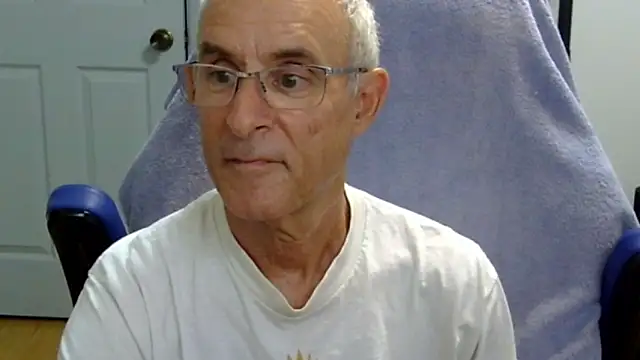 Snapshot of funone1999 chatting on 09-28-25, 12:16 funone1999 online show from 09-28-25, 12:16