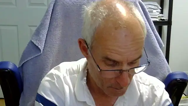 Snapshot of funone1999 chatting on 10-01-25, 01:22 funone1999 online show from 10-01-25, 01:22