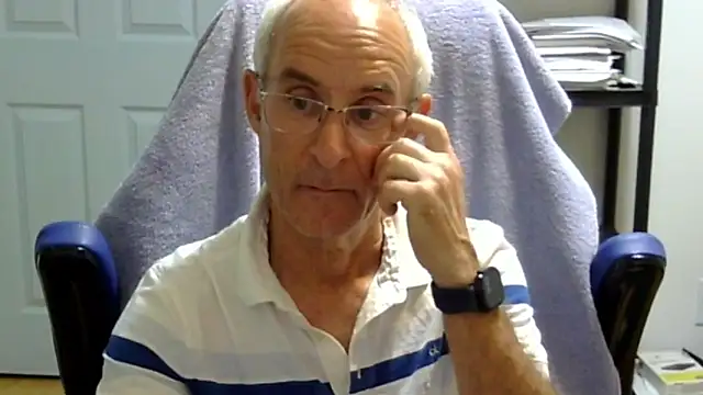 Snapshot of funone1999 chatting on 10-13-25, 04:45 funone1999 online show from 10-13-25, 04:45