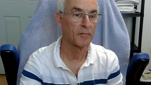 Snapshot of funone1999 chatting on 10-15-25, 11:05 funone1999 online show from 10-15-25, 11:05