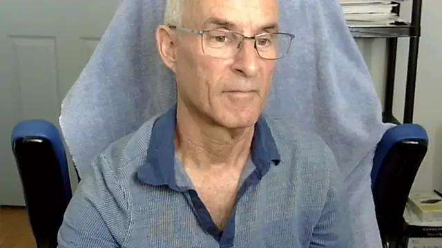 Snapshot of funone1999 chatting on 10-22-25, 08:30 funone1999 online show from 10-22-25, 08:30