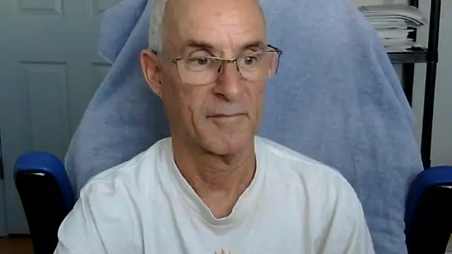 Snapshot of funone1999 chatting on 10-24-25, 09:22 funone1999 online show from 10-24-25, 09:22