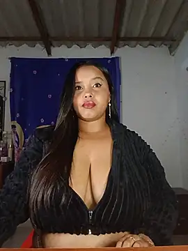 Snapshot of Liz__stone chatting on 06-05-26, 12:17 Liz stone online show from 06-05-26, 12:17