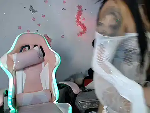 sophiadaza666 online show from 04-26-26, 11:46