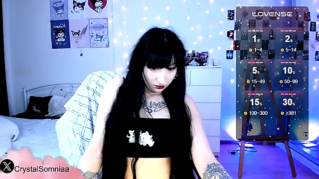 Snapshot of Crystal_somnia chatting on 10-16-25, 02:45 Crystal somnia online show from 10-16-25, 02:45
