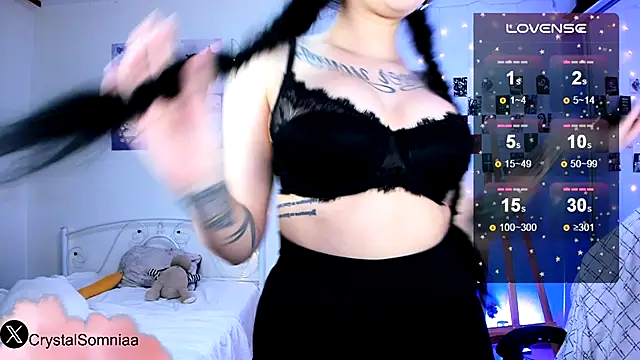 Snapshot of Crystal_somnia chatting on 10-27-25, 06:01 Crystal somnia online show from 10-27-25, 06:01