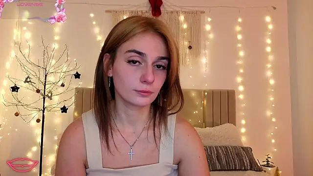 Snapshot of Little_mia__ chatting on 01-05-26, 09:40 Little mia online show from 01-05-26, 09:40