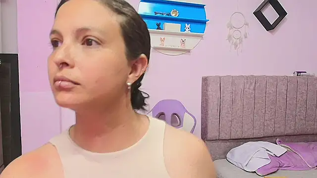 Snapshot of MiSofialeal chatting on 01-16-26, 05:06 MiSofialeal online show from 01-16-26, 05:06