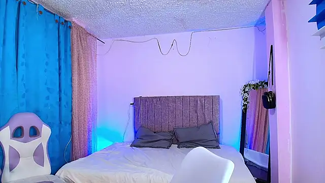 Snapshot of MiSofialeal chatting on 02-06-26, 06:44 MiSofialeal online show from 02-06-26, 06:44