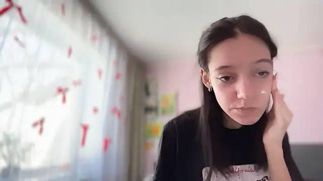 Snapshot of Vietero chatting on 03-11-26, 12:00 Vietero online show from 03-11-26, 12:00