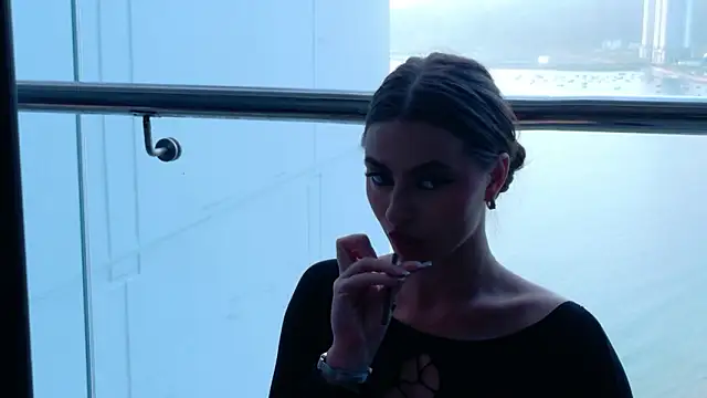 Snapshot of Sienna_Voss chatting on 03-02-26, 11:33 Sienna Voss online show from 03-02-26, 11:33