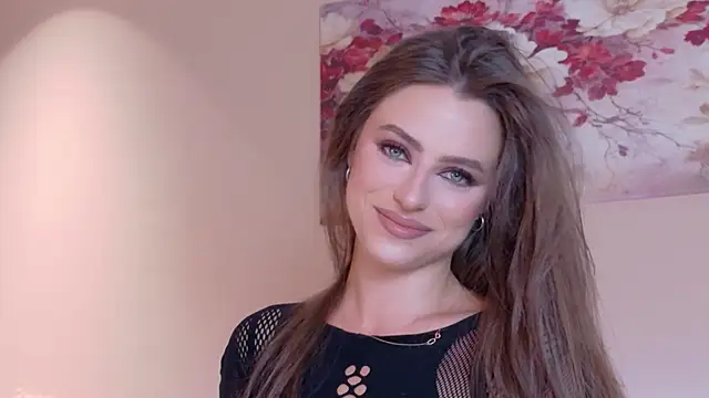 Snapshot of Sienna_Voss chatting on 06-27-26, 08:47 Sienna Voss online show from 06-27-26, 08:47