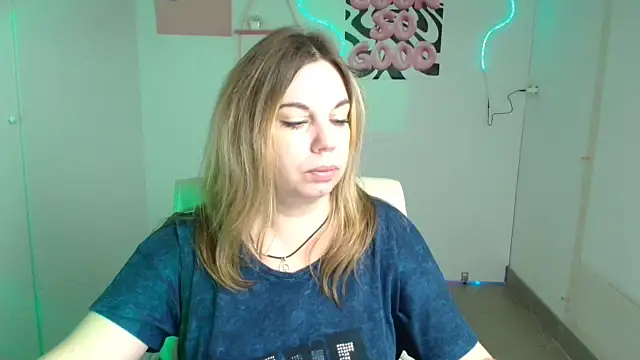 Snapshot of Jessica_Amore chatting on 10-15-25, 05:40 Jessica Amore online show from 10-15-25, 05:40